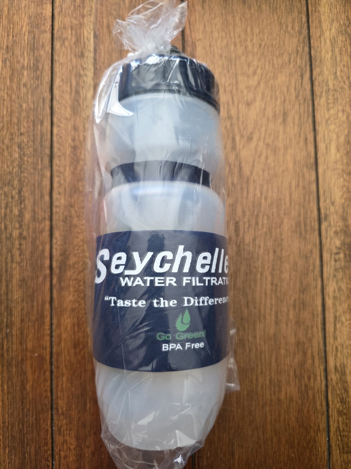 Seychelle BPAFree Ionic Adsorption Micron Advanced Water Filtration 28 OZ Bottle