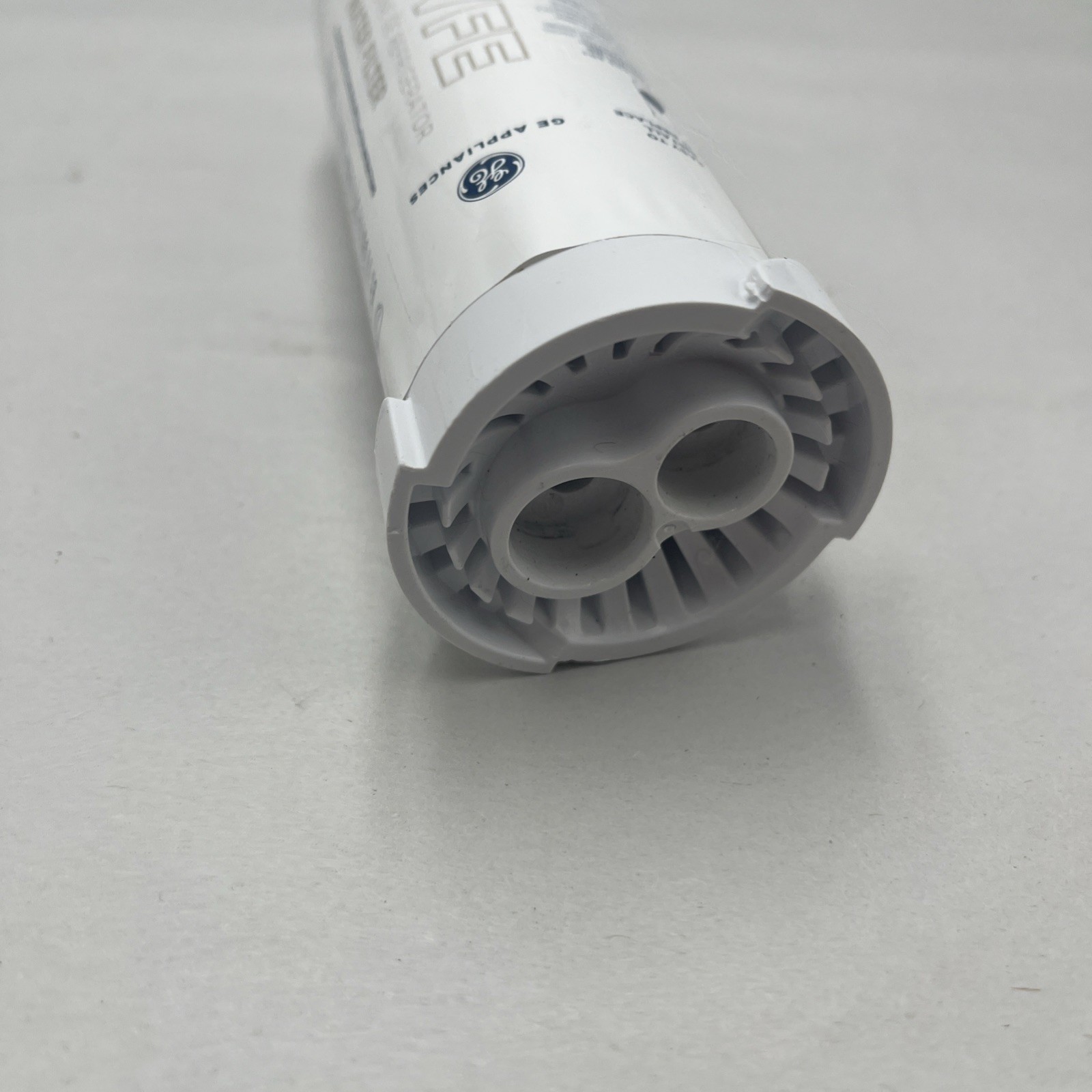 Genuine GE XWFE Refrigerator Water Filter Replacement without chip
