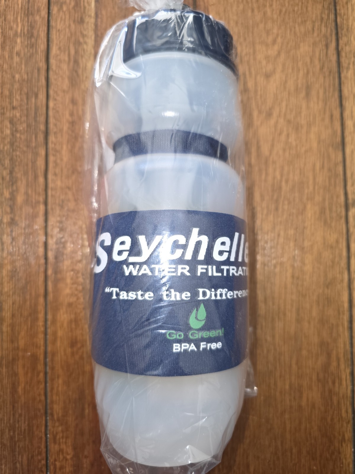Seychelle BPAFree Ionic Adsorption Micron Advanced Water Filtration 28 OZ Bottle