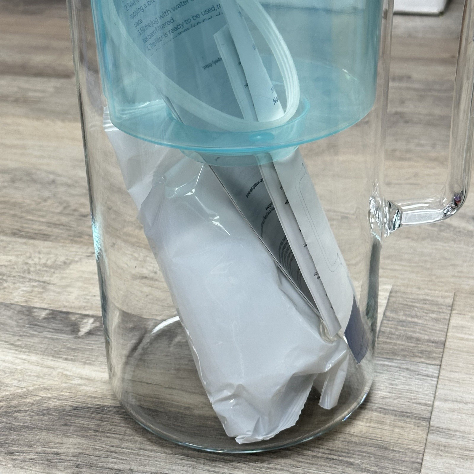 Wessper D2, 2-in-1 Glass Water Filter Pitcher & Carafe, 8-Cup Capacity, Teal