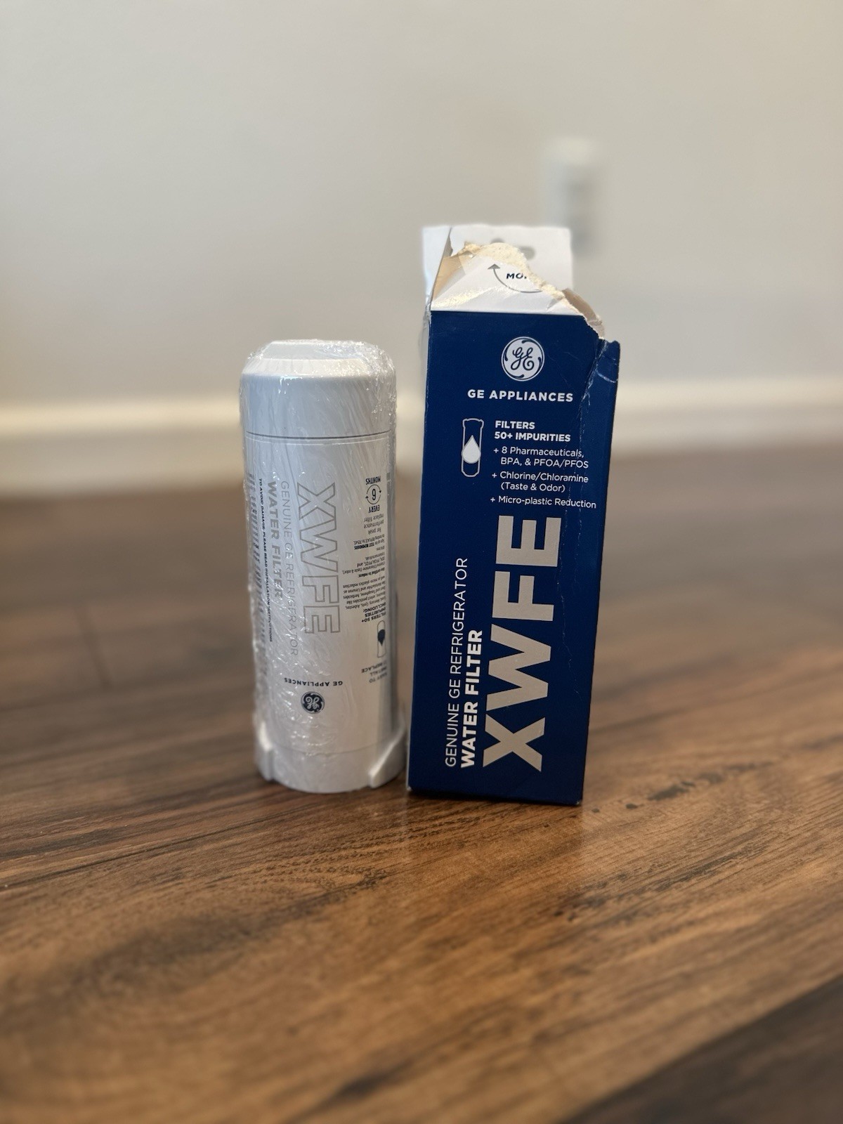 GE XWFE Refrigerator Water Filter DAMAGED BOX read & View Photos