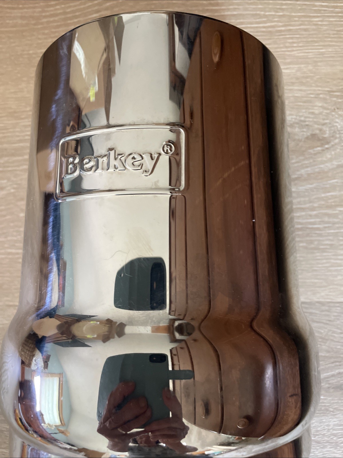 Berkey Water Filter – TOP UPPER CHAMBER Only See pics No lid 2 hole