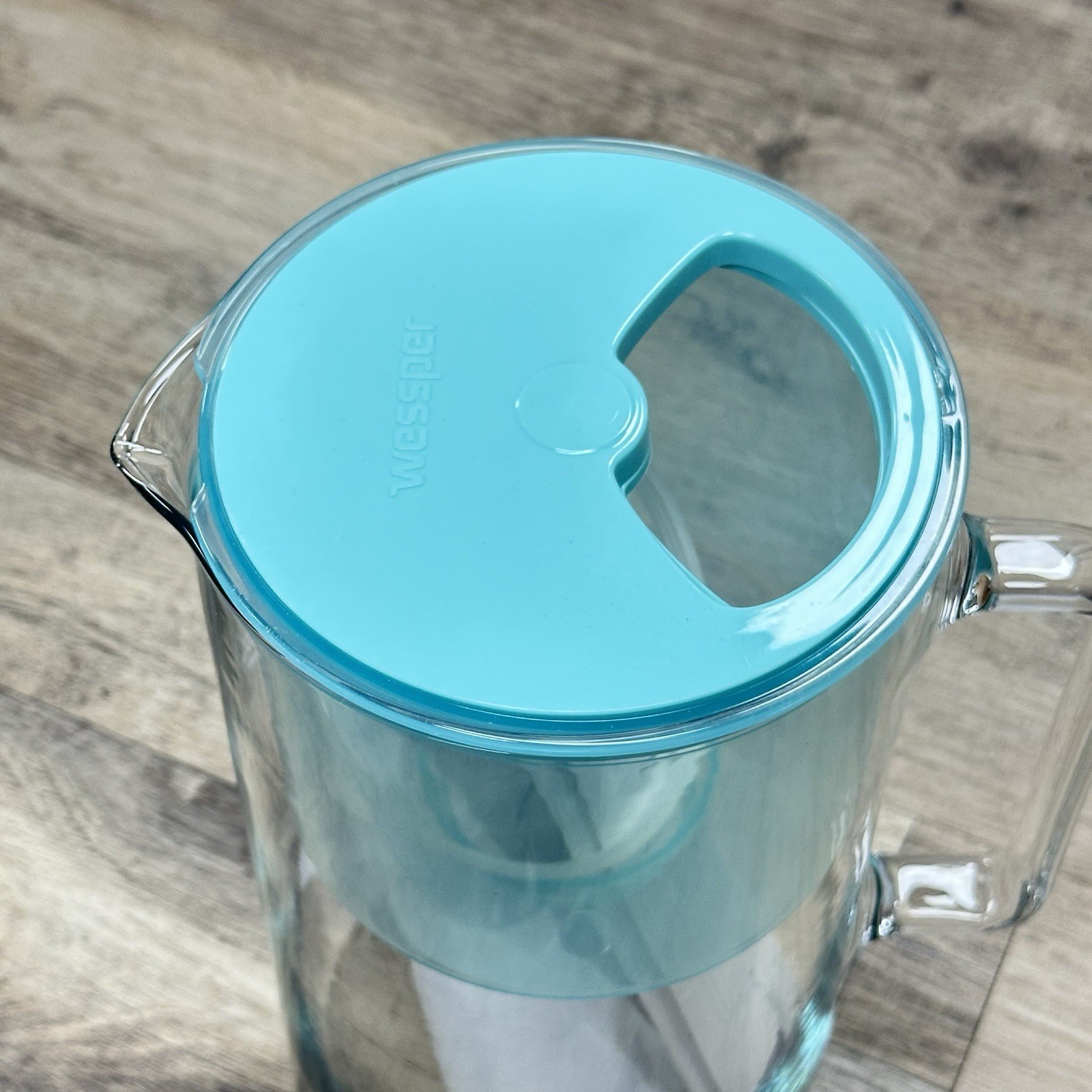 Wessper D2, 2-in-1 Glass Water Filter Pitcher & Carafe, 8-Cup Capacity, Teal