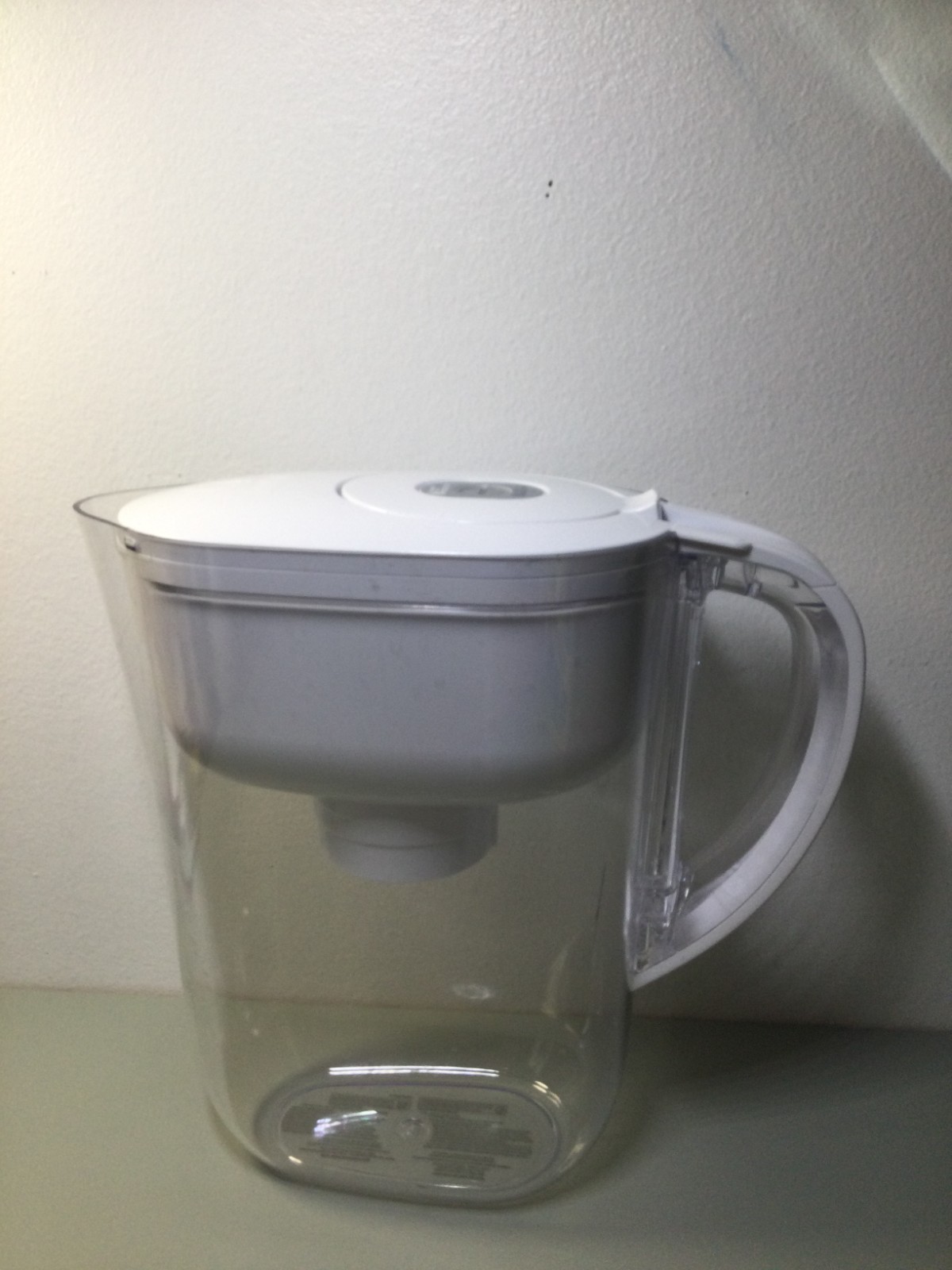 Brita Metro Water Filter Pitcher 6 Cup BPA-Free + 1 Brita Filter OPEN BOX
