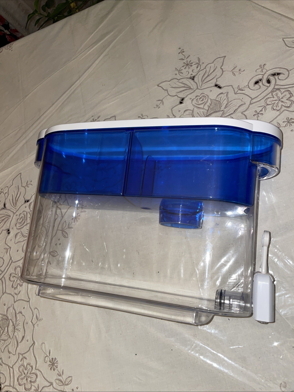 PUR Classic 30-Cup Water Dispenser Filtration System – Blue/White