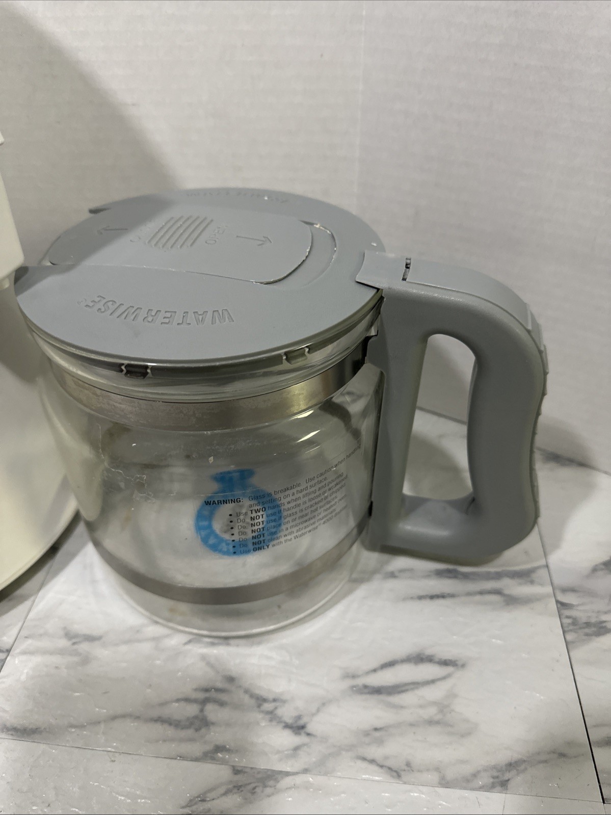 WaterWise 4000 Water Distiller Purifier 4000 White Base Unit With Carafe.