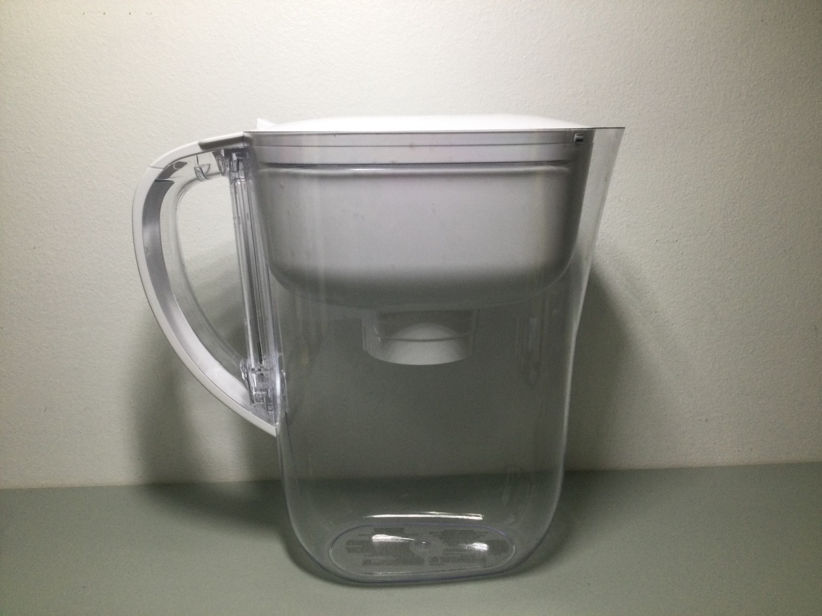 Brita Metro Water Filter Pitcher 6 Cup BPA-Free + 1 Brita Filter OPEN BOX