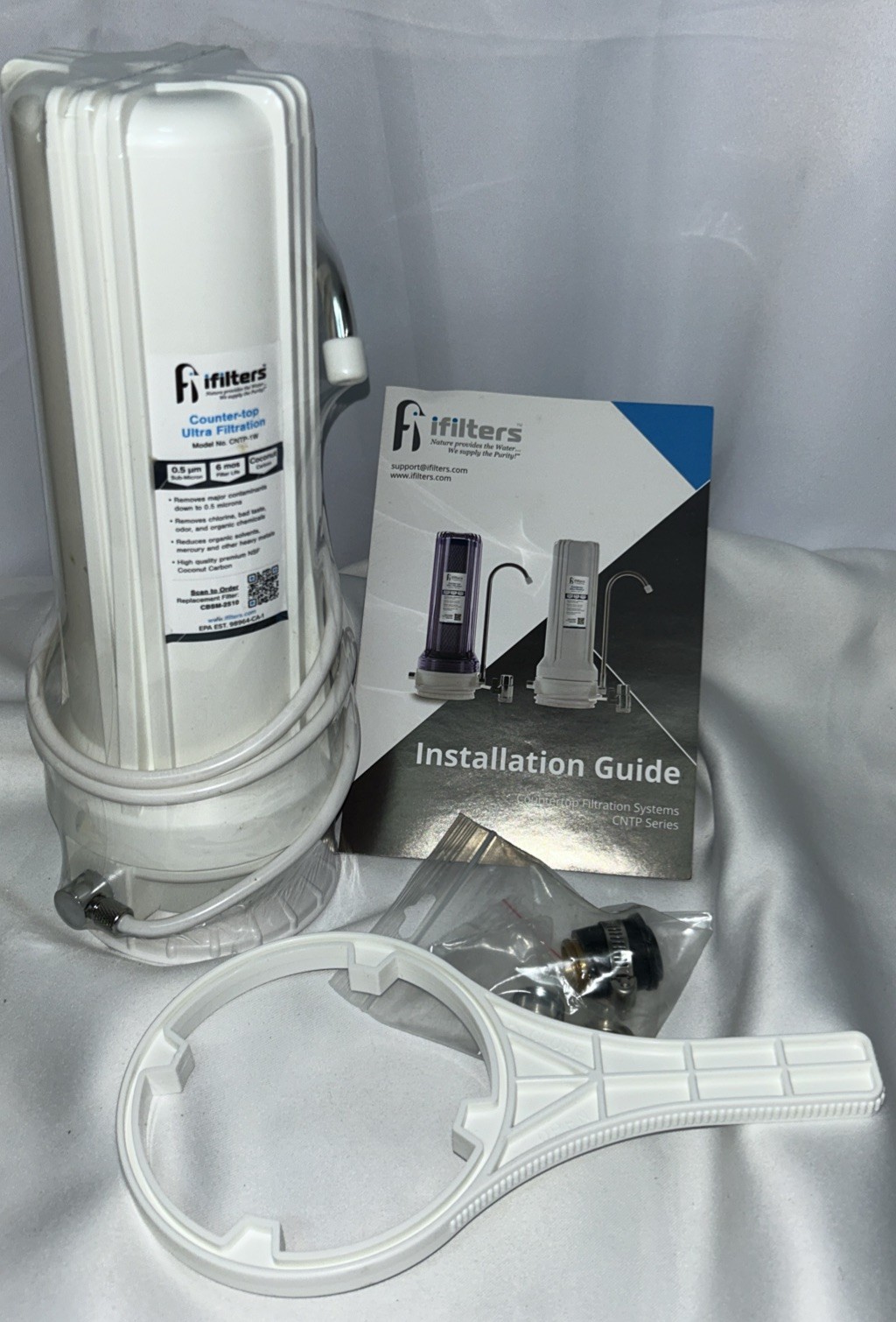 Countertop Ultra Drinking Water Filter For VOCs Cysts Pesticides Chlorine, White