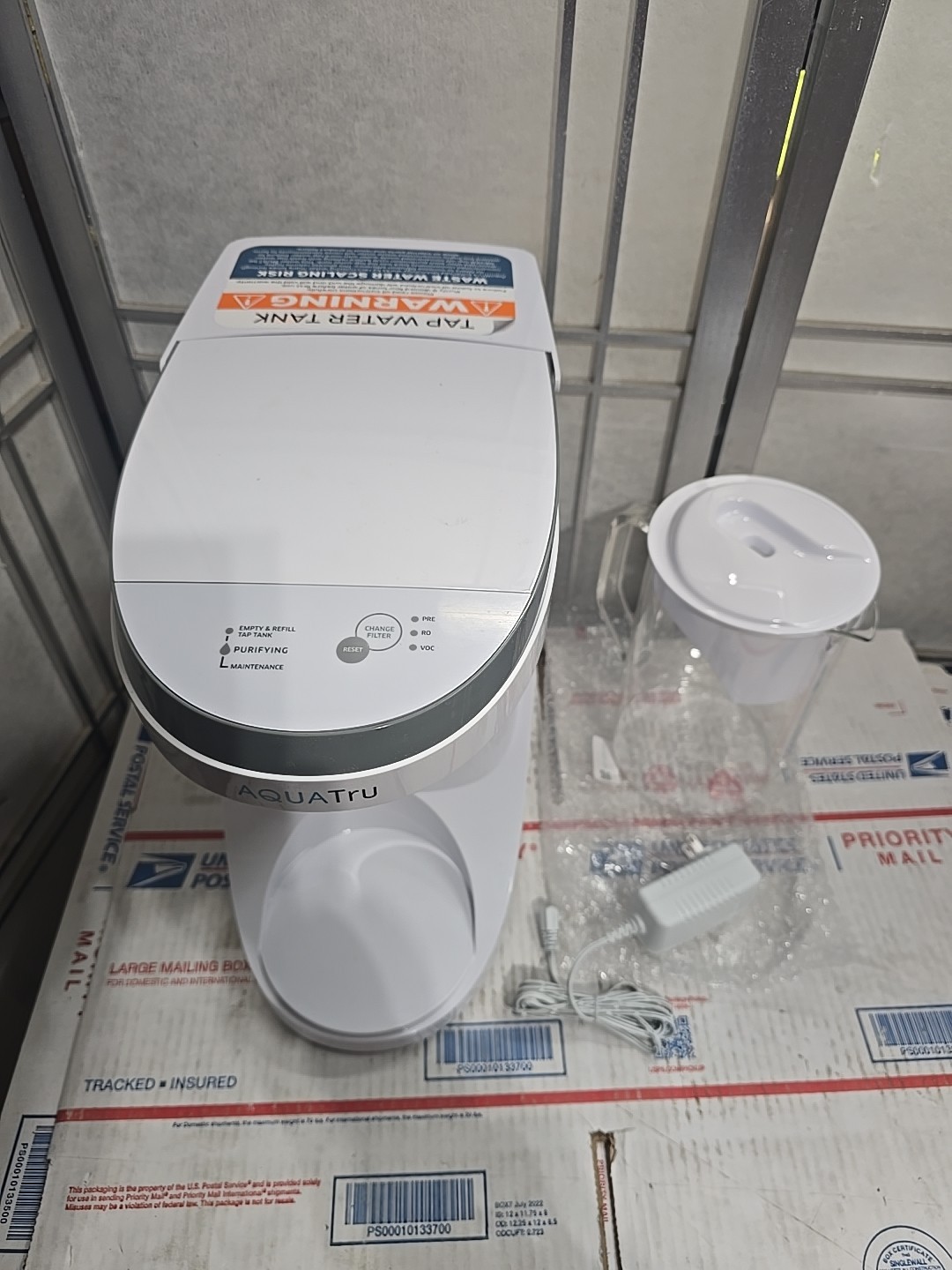 Genuine AquaTru Carafe Countertop Water Purifier – Model AT100 *NO FILTERS* MINT