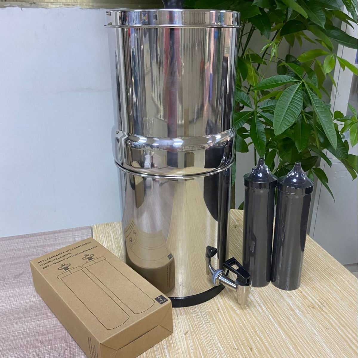 2.25 Gal Stainless Steel Portable Gravity Water Filter w/2 Carbon Fiber Filters