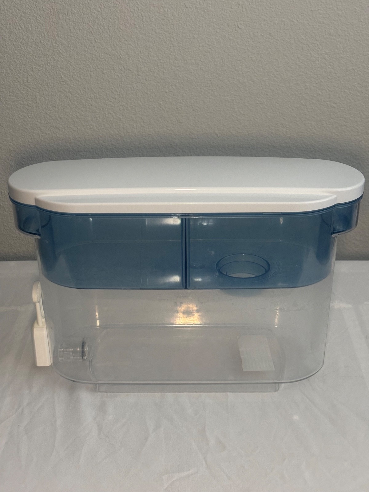 PUR PLUS 30 Cup Water Filter Dispenser Reservoir DS1811Z Blue/White Replacement