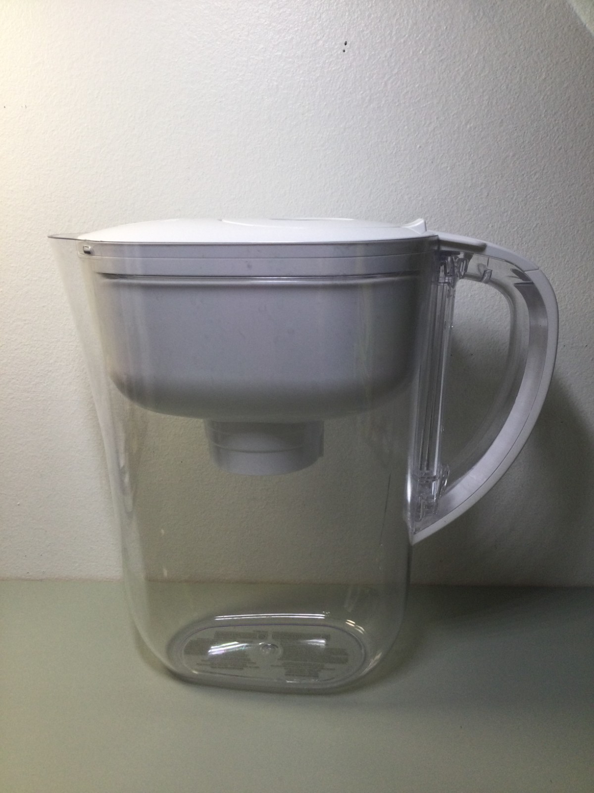 Brita Metro Water Filter Pitcher 6 Cup BPA-Free + 1 Brita Filter OPEN BOX